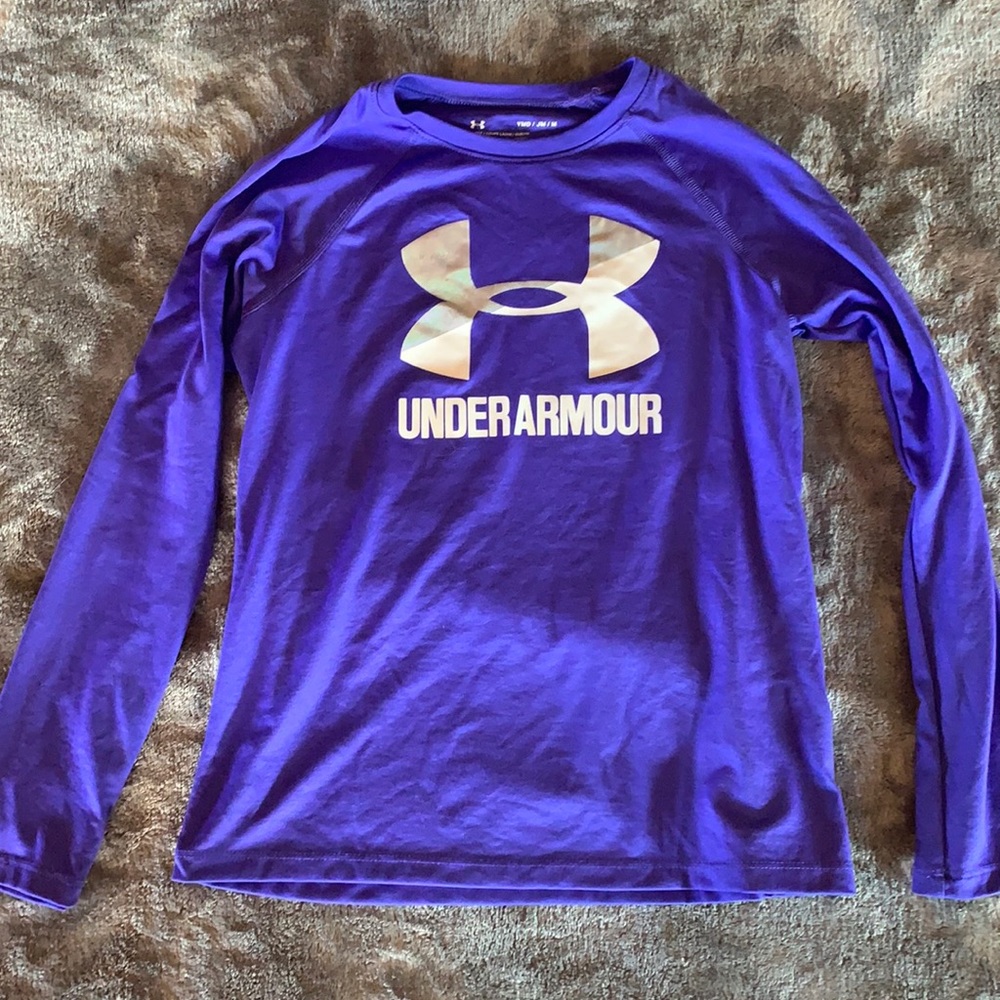 Girls long sleeve under armour shirt